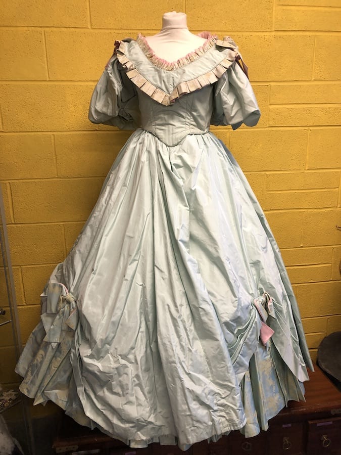 Les Miserables: Wedding guests