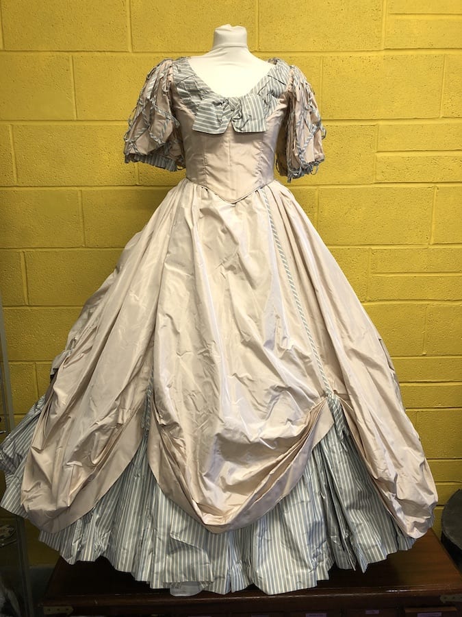 Les Miserables: Wedding guests