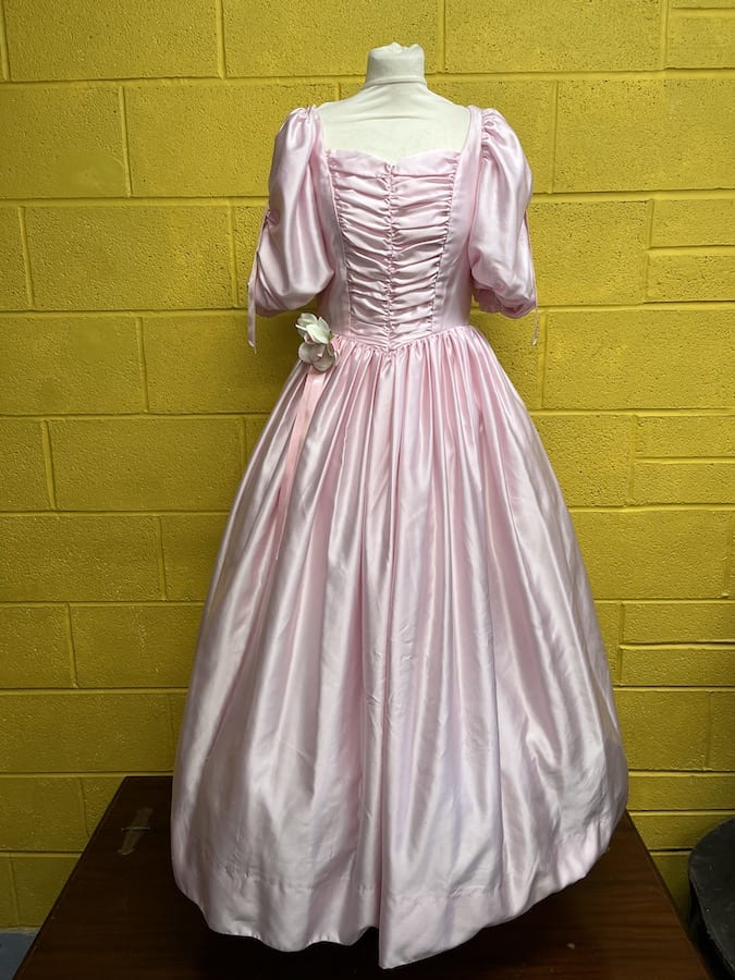 Les Miserables: Wedding guests